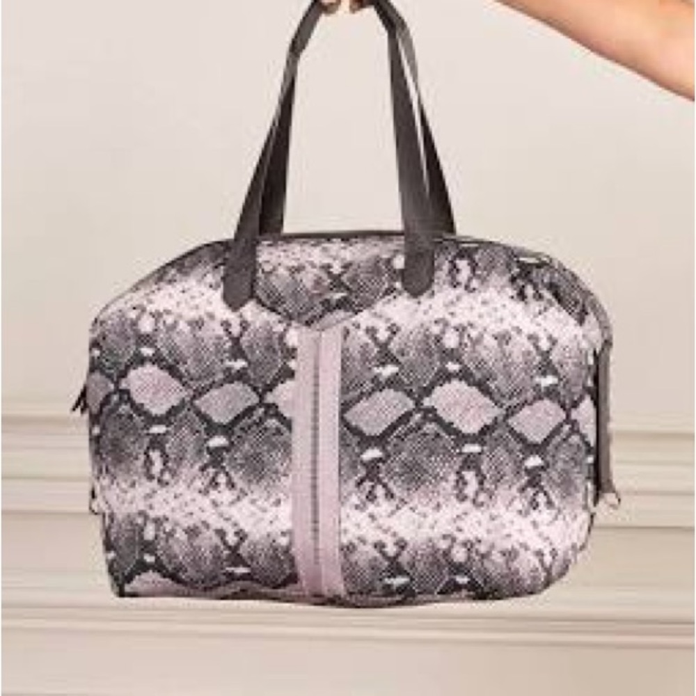 Stella and dot weekender, carryon bag